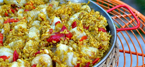 Authentic Paella recipe for 100 Persons – Paella Pans Included